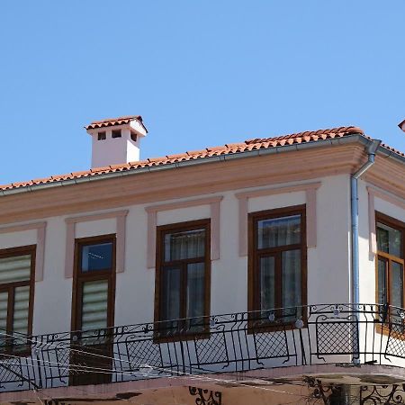 Charming Apartment In The Heart Of The Town 大特尔诺沃 外观 照片